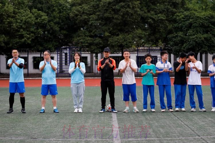 五超联赛走进英德八中 推动校园五人制足球项目蓬勃发展